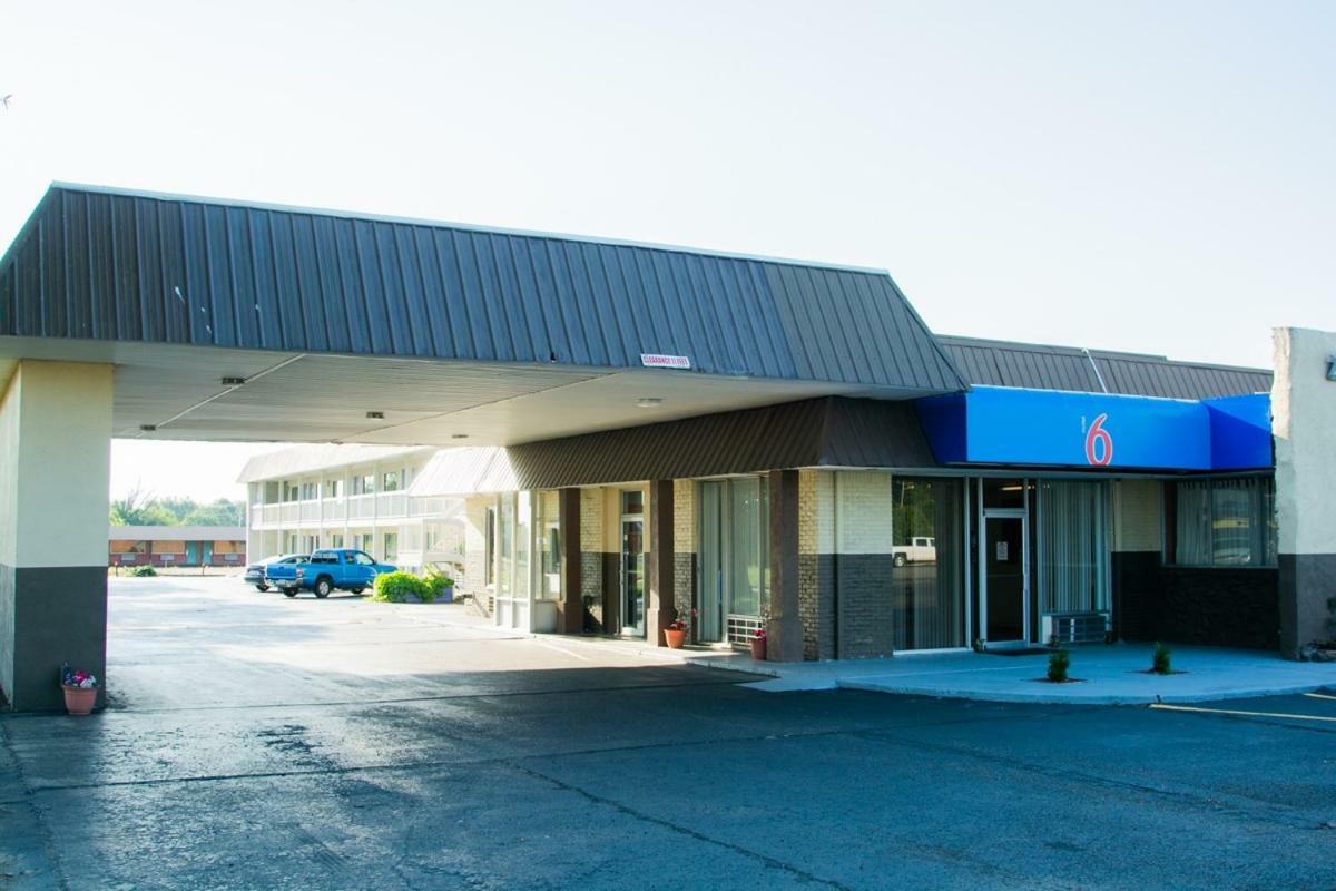 Motel 6-Brinkley, Ar Exteriör bild